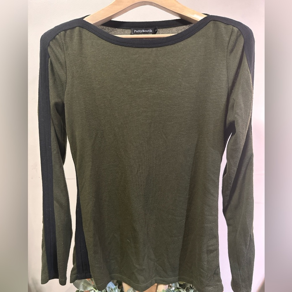 PattyBoutik Women’s Olive Green Colorblock Long Sleeve Pullover Sweater Size L